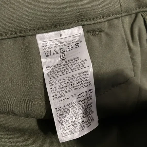 NWT- Old Navy - 24+.  Pixie Pant - Picture 9 of 9